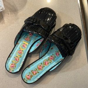 Gucci leather slipper